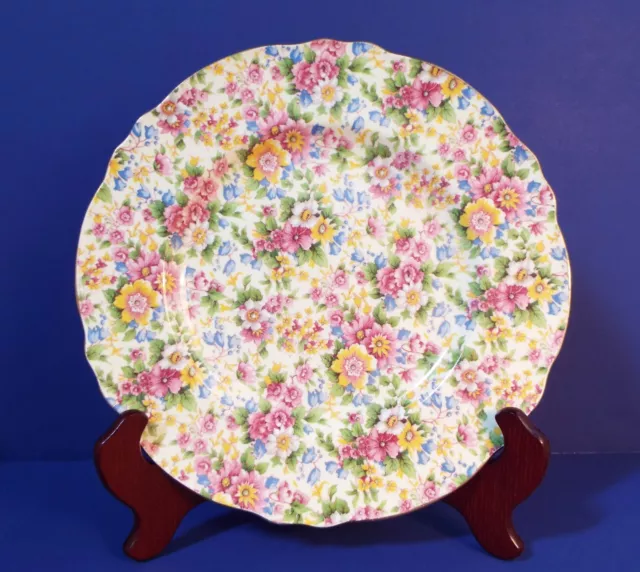 Beautiful 1940s Royal Winton Grimwades "Cheadle" Chintz Dinner Plate  9 7/8" 