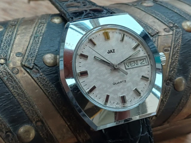 Montre Vintage JAZ Quartz Date - Acier Homme/Femme - Pile À Changer - P2316