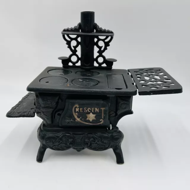 https://www.picclickimg.com/YaoAAOSw1-RlJ0KE/Vintage-Greycraft-Crescent-Mini-Toy-Cast-Iron-Wood.webp