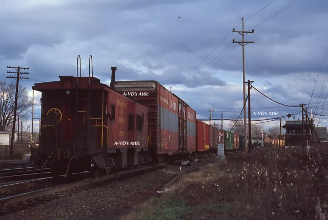 Orig slide D&H Delaware Hudson caboose 35725 VINTAGE Mechanicville NY 1977 BIN