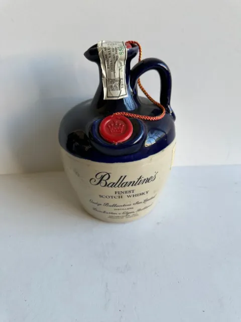 Scotch Whisky ceramica Ballantines da 70 cl. Anno 1973