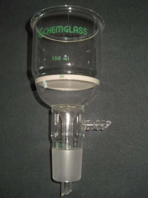 Chemglass 29/26 Glass Medium Frit 150mL Vacuum Buchner Filter Funnel, Damaged