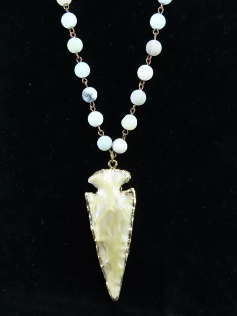 FROSTED AMAZONITE Beaded Necklace CARVED ARROW HEAD PENDANT Gold Tone ARTISAN