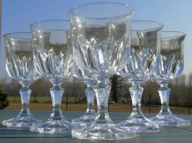 Service de 6 verres à vin blanc en cristal d'Arques, modèle Chaumont.  H. 12,3