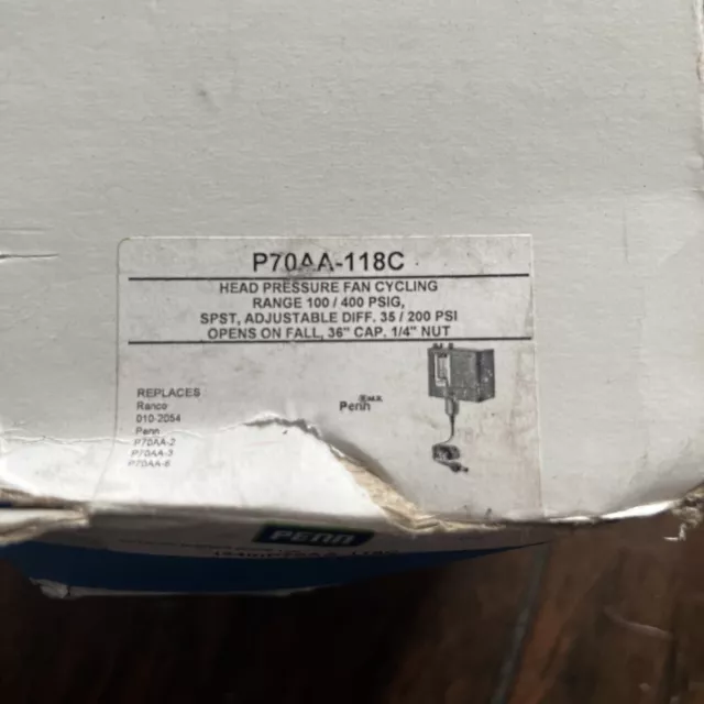 Johnson Controls Penn P70AA-118C Head Pressure Fan Cycling Switch New in Box