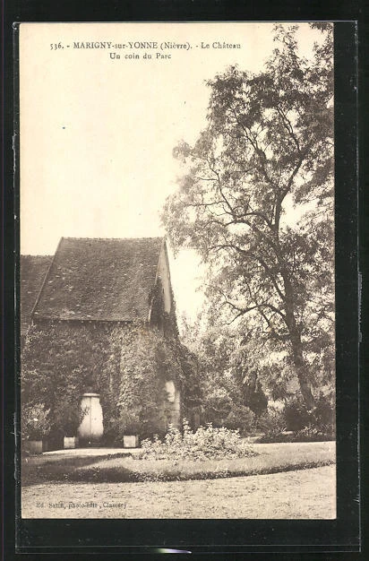 CPA Marigny-sur-Yonne, Le Château, Un coin du Parc