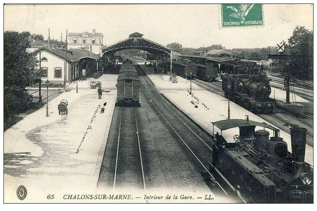 CPA 51 MARNE Chalons sur Marne Gare Train Locomotive (12005)
