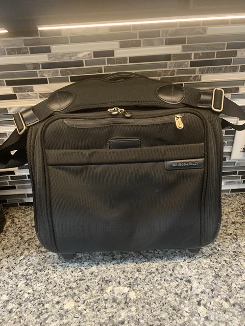 Briggs & Riley Compact Rolling Computer Case. Style BR-214 Carry On Black