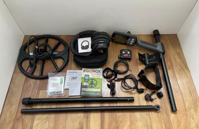 Minelab Equinox 800 Metal Detector Full Kit, Barely Used, Near Mint