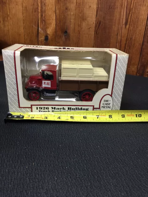 Ertl 1926 Mack Bulldog Truck With Crates Tractor Supply NOS