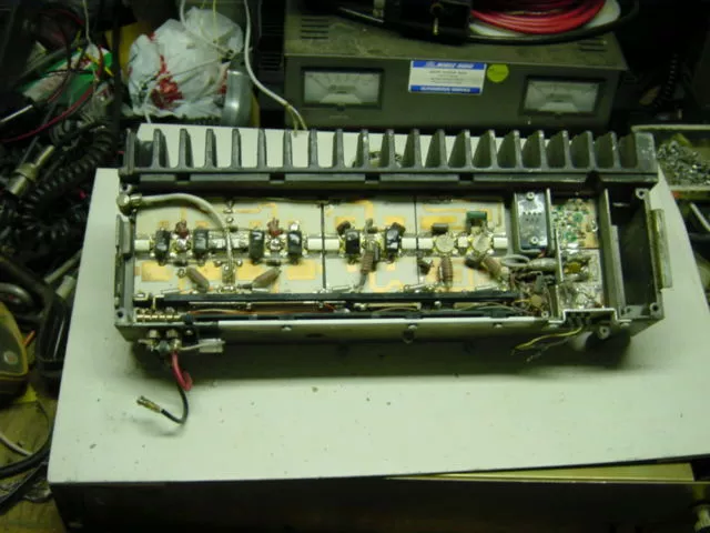 A Used Vintage Motorola Micor Mobile 100 Watt Pa   Tle 1543 A