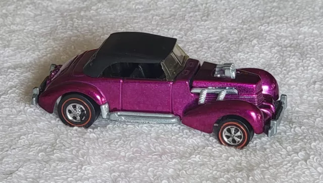 Hot Wheels Redline Classic Cord Magenta Mint