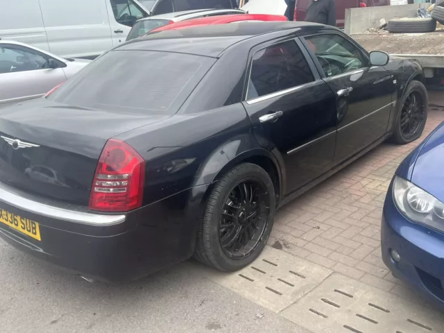 Breaking Chrysler 300C 3.0 CRD V6 4dr (05 - 10) All parts available