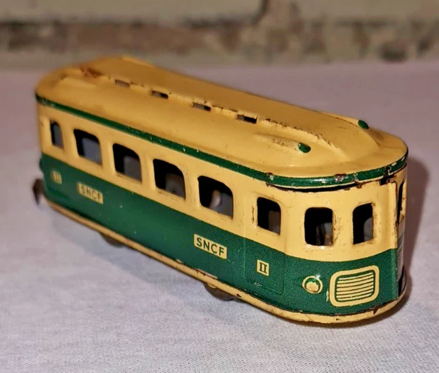 Jouet En Tôle Mécanique - Train Et Gare Avec Clé, M5279, Fabrication Chinoise Années 70