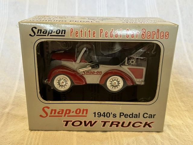 SNAP ON TOOLS Red 1940 Gendron Pedal Car Hot Rod Bank 1:64