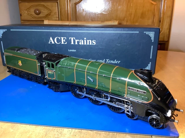 Ace Trains E4 O Gauge 3 Rail AC/DC BR 4-6-2 A4 Class Loco 60017 Silver Fox