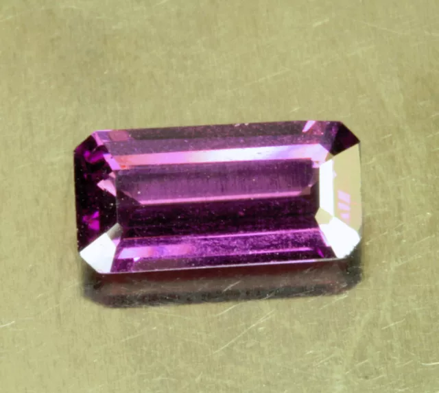 RHODOLITH / RHODOLITE    super  Farbe, Magenta      2,02 ct