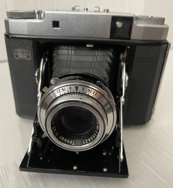 ZEISS IKON SUPER IKONTA camera c/w Zeiss Opton Tessar 13,5 f=75mm lens