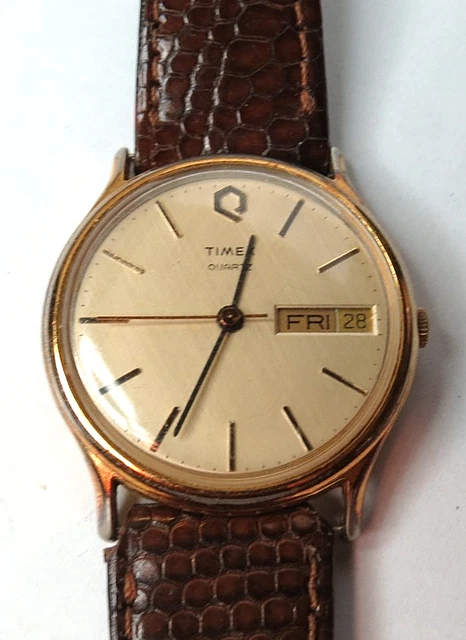 Timex T2N114 Mens Watch 44mm Black Dial Gold Tone Leather Day Date New Battery VINTAGE GOLD-TONE TIMEX quartz watch features a distinctive  main image 3