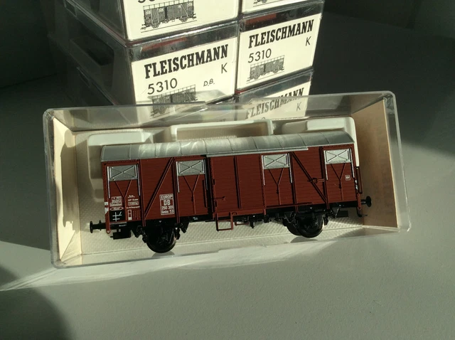 FLEISCHMANN 5381 K, wagon couvert à 3 essieux SEEFISCHE DR neuf BO