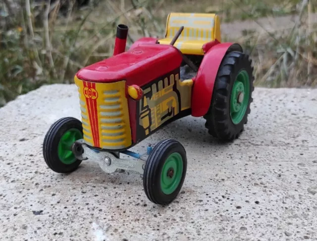 Tracteur Mécanique KDN VALNIKEM jouet ancien tole collection automate agricole