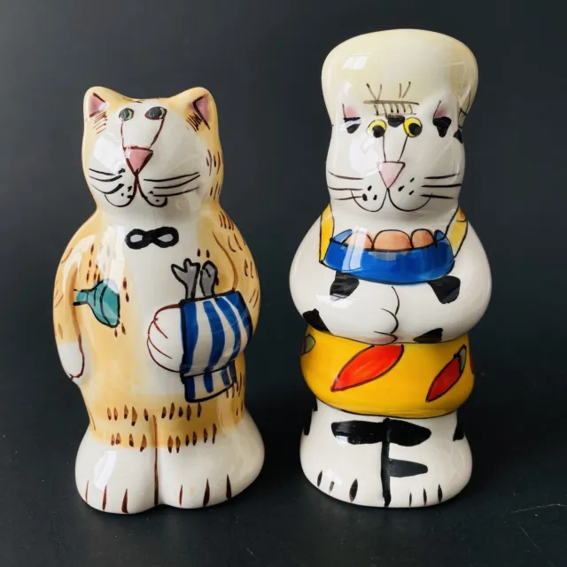 The Dynamic Duo Ceramic Cat Salt And Pepper Shakers  Grill Attire Chef Hat