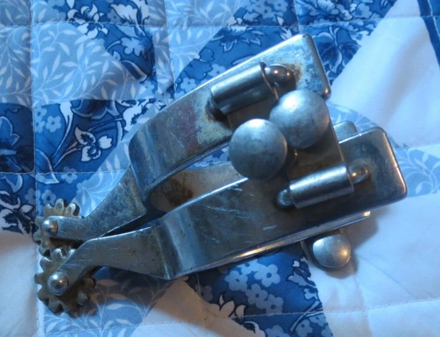 Vintage  And Rustic Crockett-Renalde t6 Western Spurs