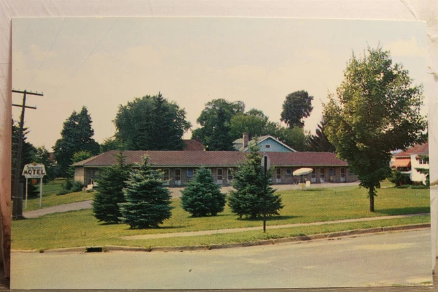 Michigan MI Crystal Falls Four Seasons Motel Postcard Old Vintage Card View Post