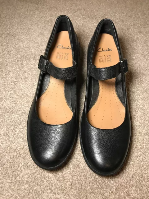 Clarks active deals air wedge shoes
