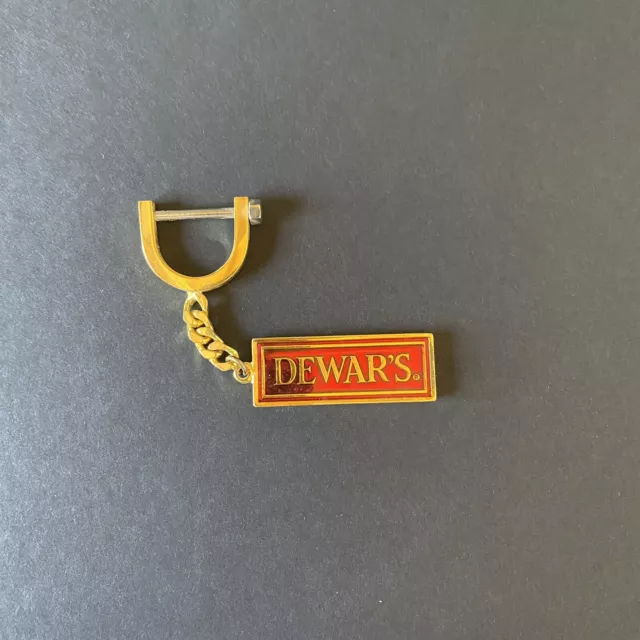 Dewars White label scotch keychain 2