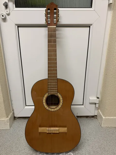 Strunal 478 H classical guitar.