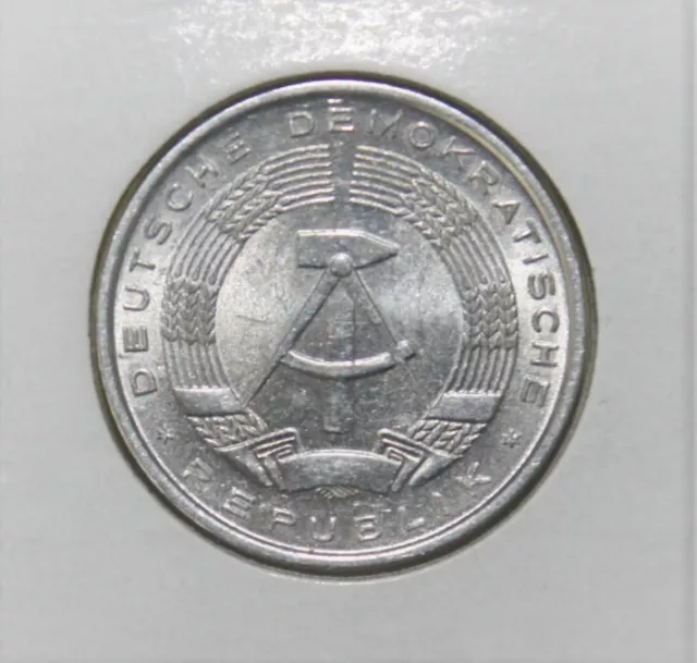 S10 - East Germany 10 Pfennig 1963 Uncirculated Aluminum Coin - State Emblem