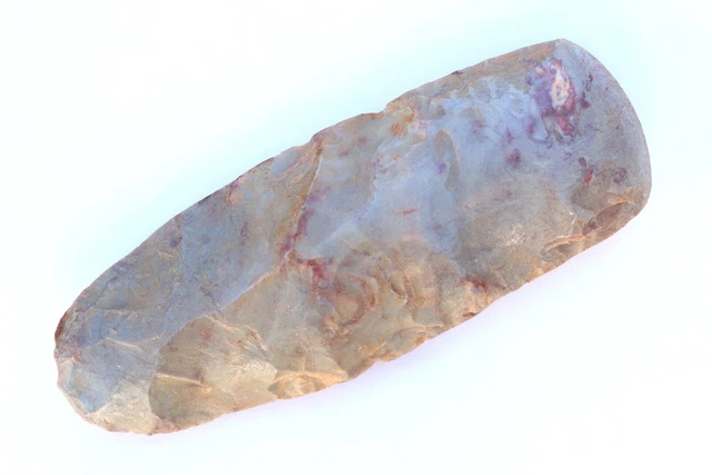 Hacha De Silex Tallado Y Pulido Del Neolitico