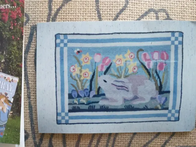 Kit de Enganche de Alfombra De Colección Claire Murray Completo Cottage Inglés Conejo de Primavera
