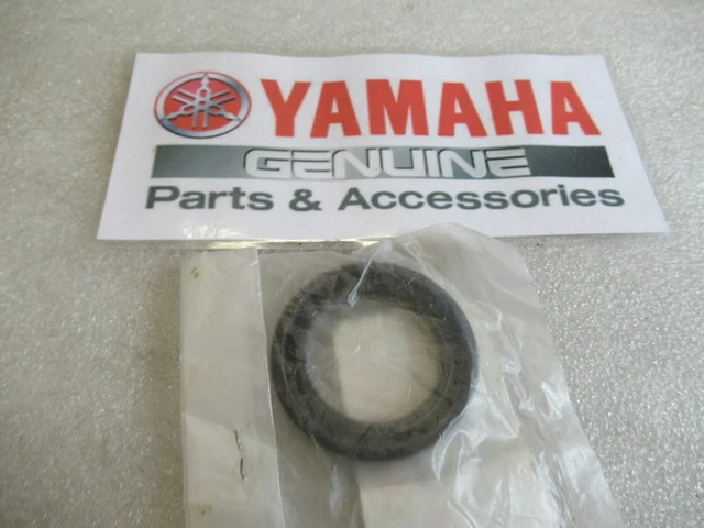 Z62 Genuine Yamaha Marine 93101-28002 Oil Seal OEM New Factory Boat Parts