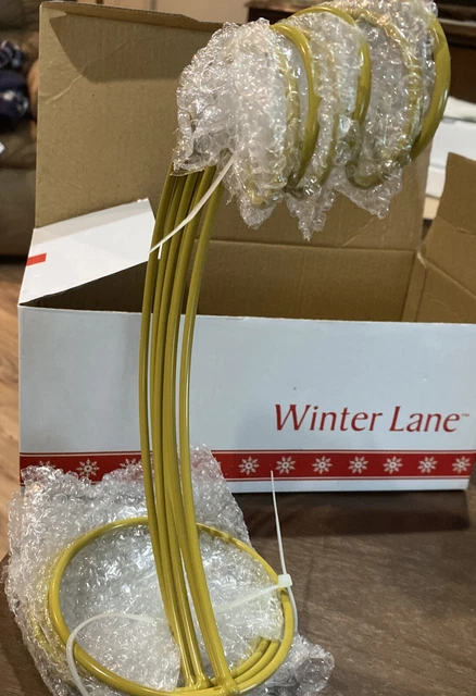 Soportes de exhibición dorados Winter Lane HSN 6