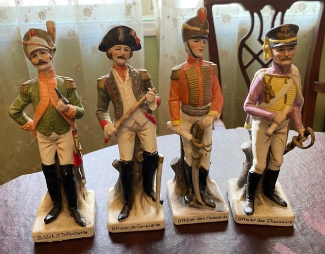 4 Fantastic Vintage Porcelain Napoleon Soldier Figurines 