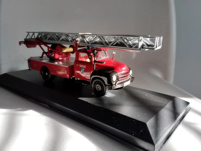 Miniature Schuco 1/43 - Mercedes L319 Grande Echelle DL18 Pompiers (très Bon état, Sans Boîte)