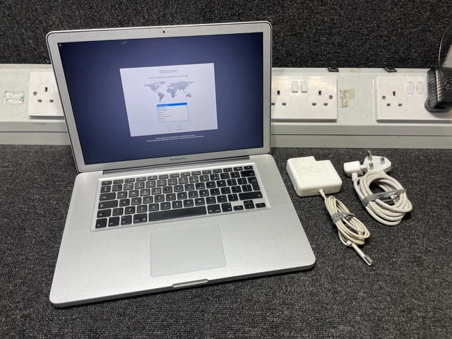 Apple MacBook Pro 15", Intel Core i5 2,53 GHz, 2010, 512 GB unità di memoria, 8 GB RAM, A1286