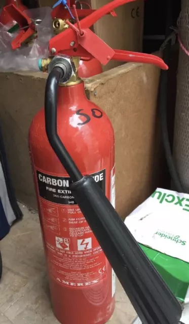 Chubb 2kg Fire Extinguisher Full But Out Of Date