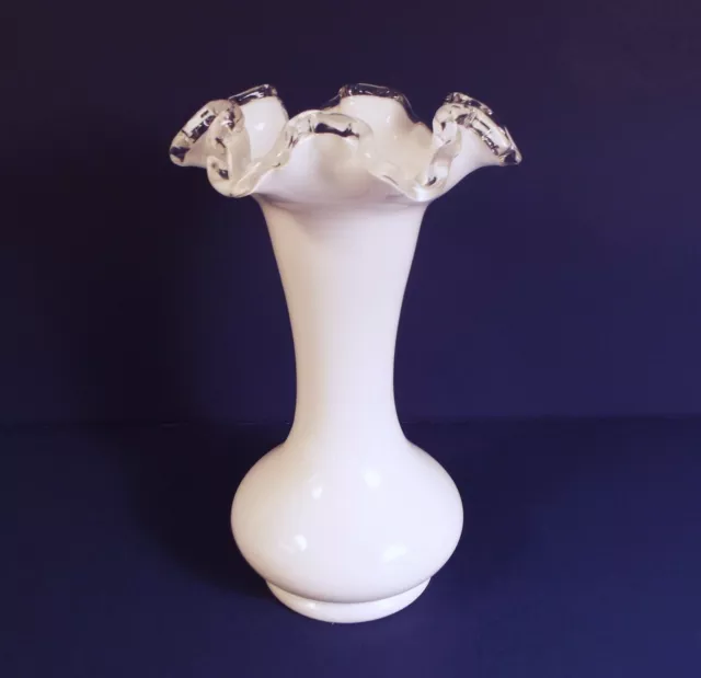 Vintage FENTON Double Crimped Silver Crest Milk Glass Bulb Vase #186 #7258 EXC