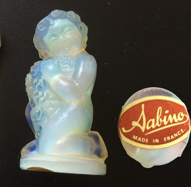 SABINO France OPALESCENT ART GLASS Small CHERUB BABY ANGEL w/  Flowers Figurine