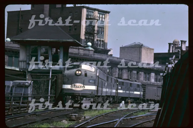 R DUPLICATE SLIDE - New York Central NYC 4003 E-8 Passenger Action Albany NY