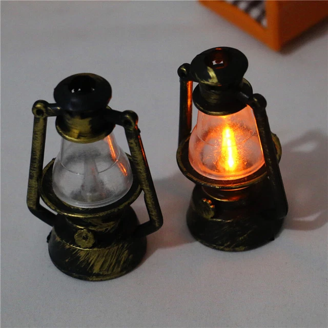 2pcs Dollhouse Miniature Retro Lantern Kerosene Lamp Props Model Vintage Decor