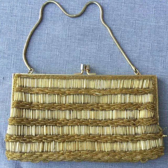 Minaudière sac de bal vers 1940, sac à main brodé de perles dorées.