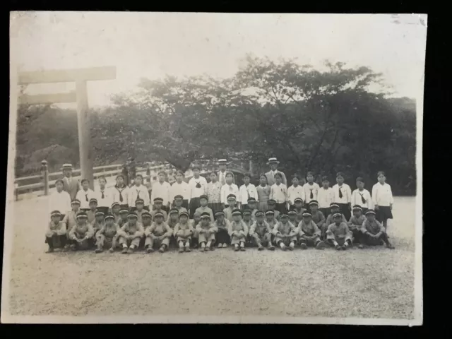 #490 Japonais Vintage Photo 1940s / Temple Torii Groupe People Garçon Fille