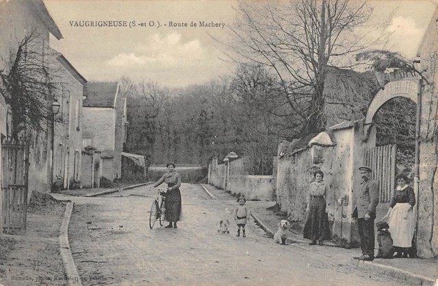 CPA 91 VAUGRIGNEUSE / ROUTE DE MACHERY / cliché rare