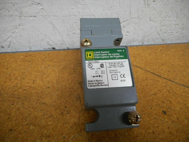 Square D 9007C86G Ser A Limit Switch Body With 9007-G Operating Head Gently Used