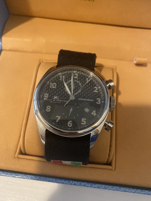 Orologio bello e preciso sale