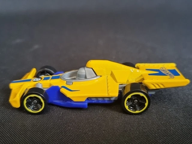 HOT WHEELS FORMULA Flashback Diecast Model Car 1/64 Yellow 2016 Mattel ...